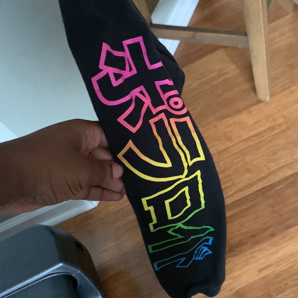 black sorta cropped long sleeve shirt - Picture 2 of 3